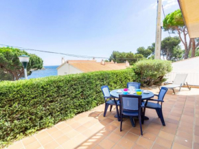 Apartamento luminoso con terraza, wifi, garaje y a 50m de la playa en Llançà - ES-228-15